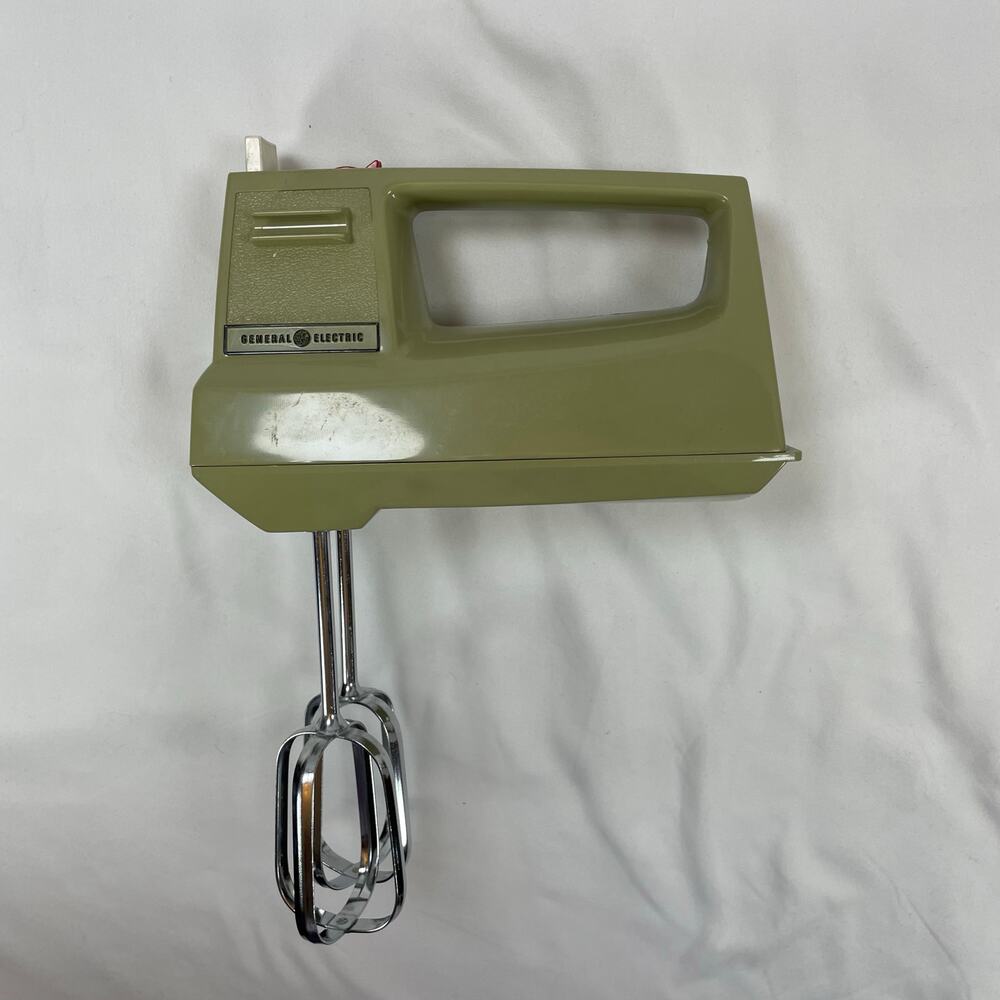 General Electric Vintage Avocado Green Hand Mixer 3-Speed D1 M24 Made in USA